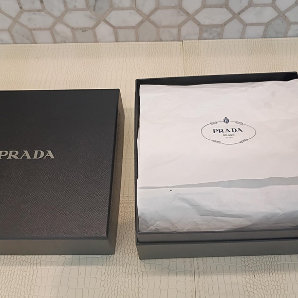 💋 Prada Authentic NEW Headband NWT W/BOX - Picture 10 of 11